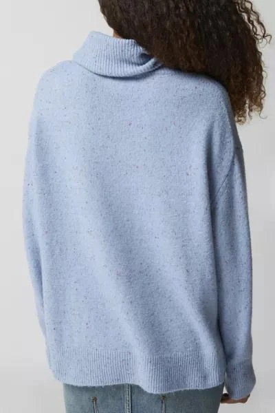 商品Urban Outfitters|UO Tinsley Oversized Turtleneck Sweater,价格¥113,第5张图片详细描述