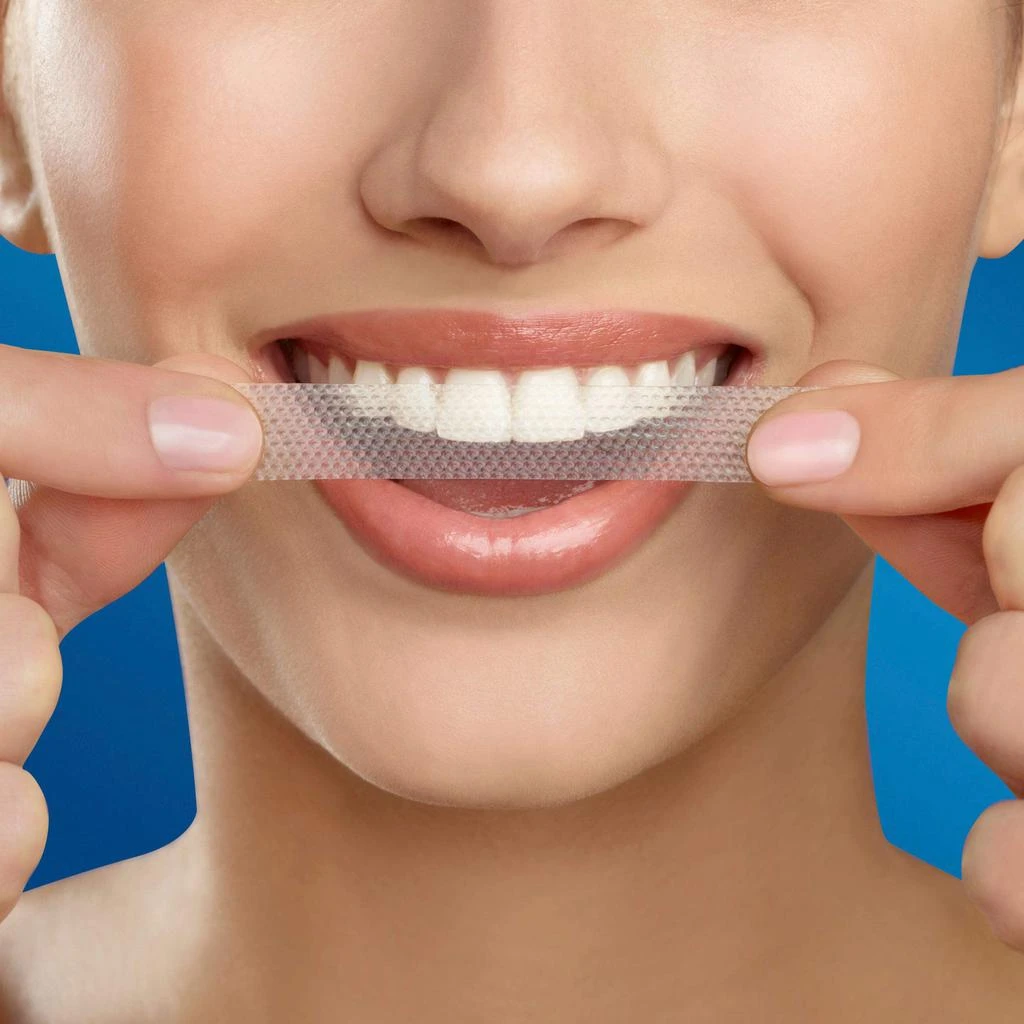 商品Crest|Crest 3D Whitestrips Vivid White Teeth Whitening Kit, 24 Strips, (12 Count Pack),价格¥251,第2张图片详细描述