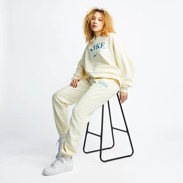 商品NIKE|Nike Sportswear Gfx Open Hem Pant - Women Pants,价格¥460,第2张图片详细描述