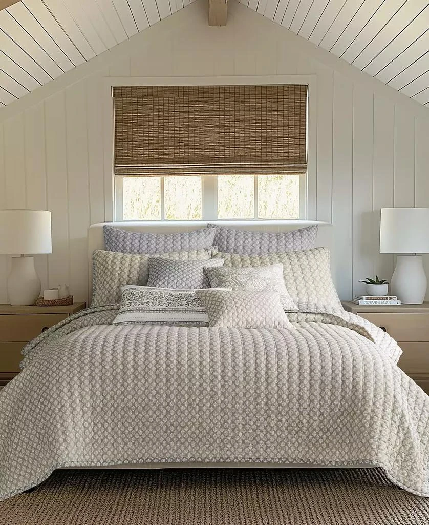 商品Levtex|Aditya Quilted Decorative Pillow, 14" x 18",价格¥269,第3张图片详细描述