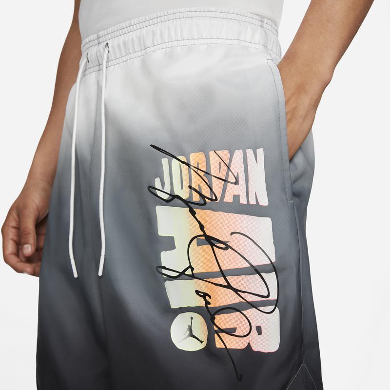 商品Jordan|Jordan Sport DNA HBR Pool Shorts - Men's,价格¥295-¥331,第5张图片详细描述