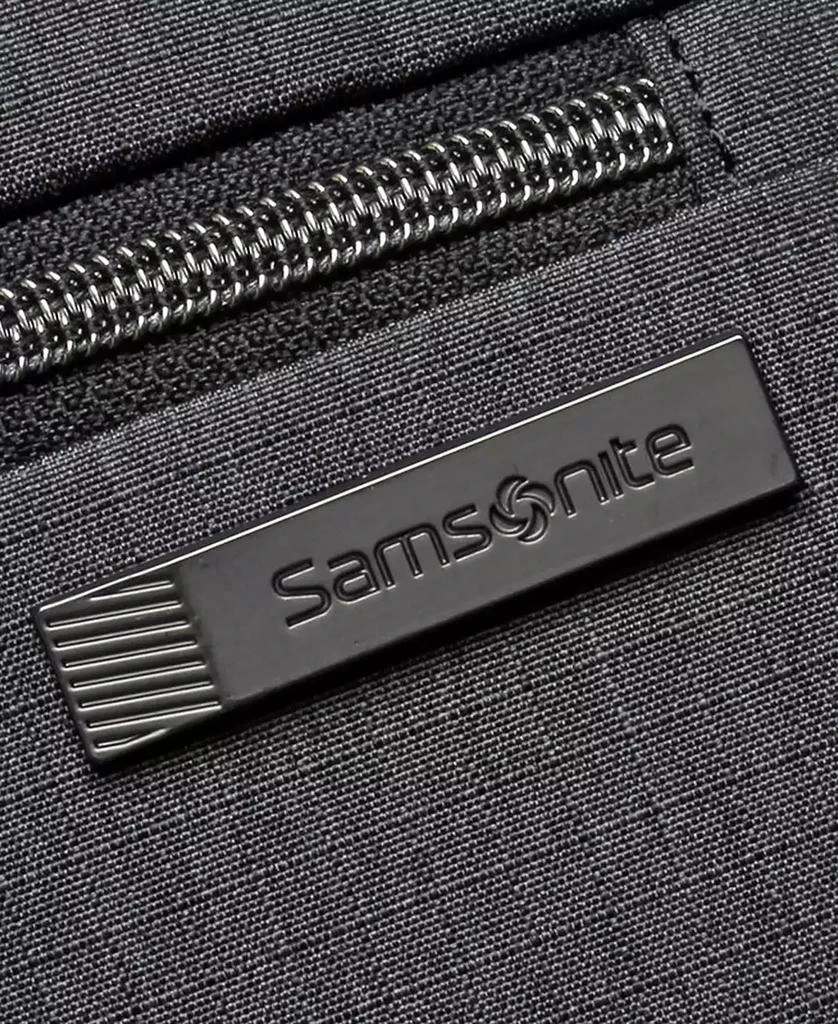 商品Samsonite|Modern Utility 16.5" Messenger Bag,价格¥1336,第5张图片详细描述