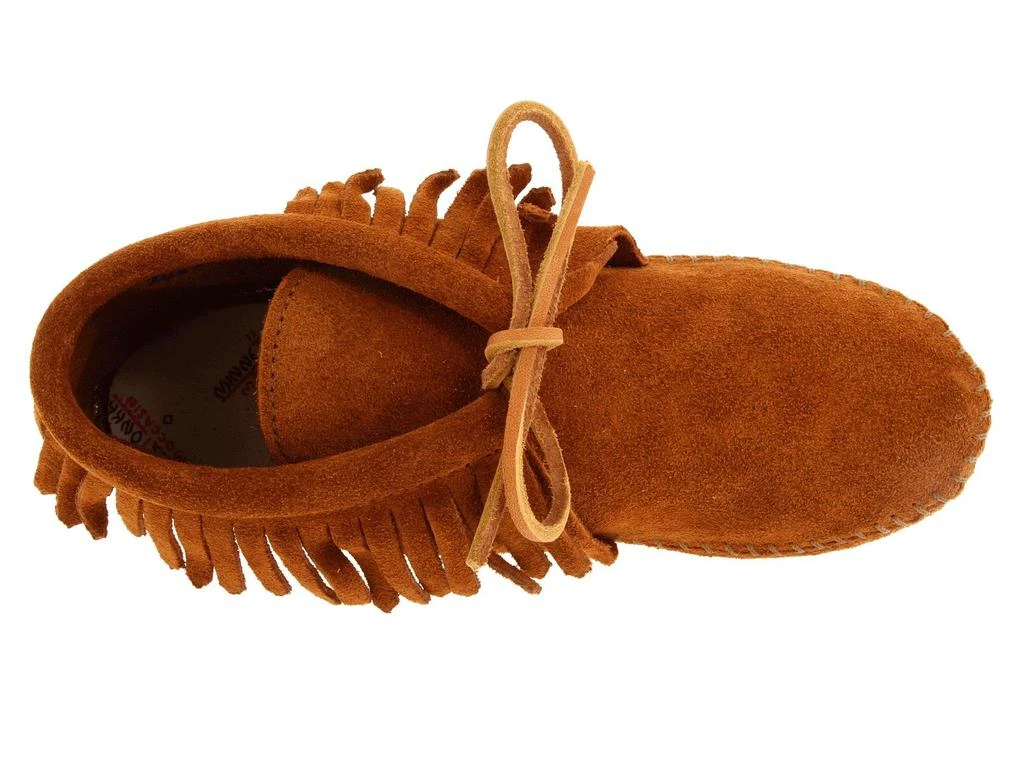 商品Minnetonka|Classic Fringed Boot Softsole (Toddler/Little Kid/Big Kid),价格¥303,第2张图片详细描述