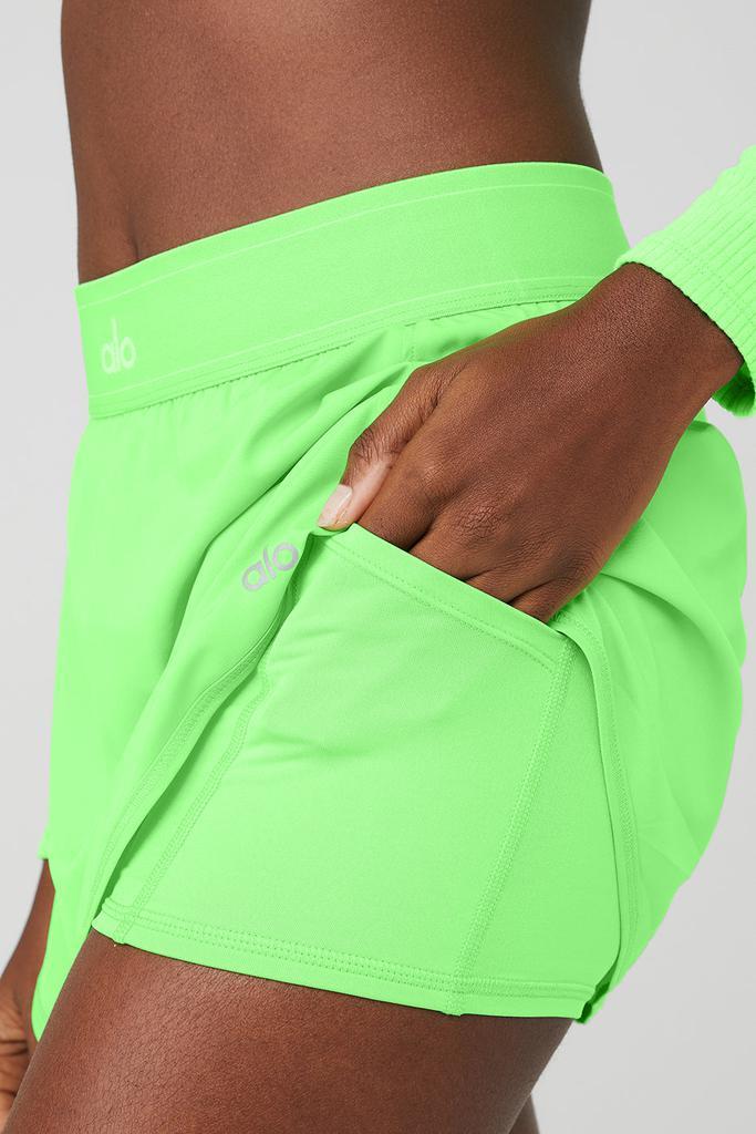 商品Alo|Match Point Tennis Skirt - Green Glow,价格¥350,第6张图片详细描述