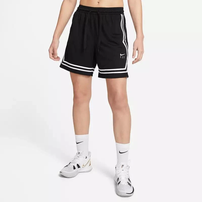 商品NIKE|Nike Women's Fly Crossover Basketball Shorts,价格¥124,第4张图片详细描述