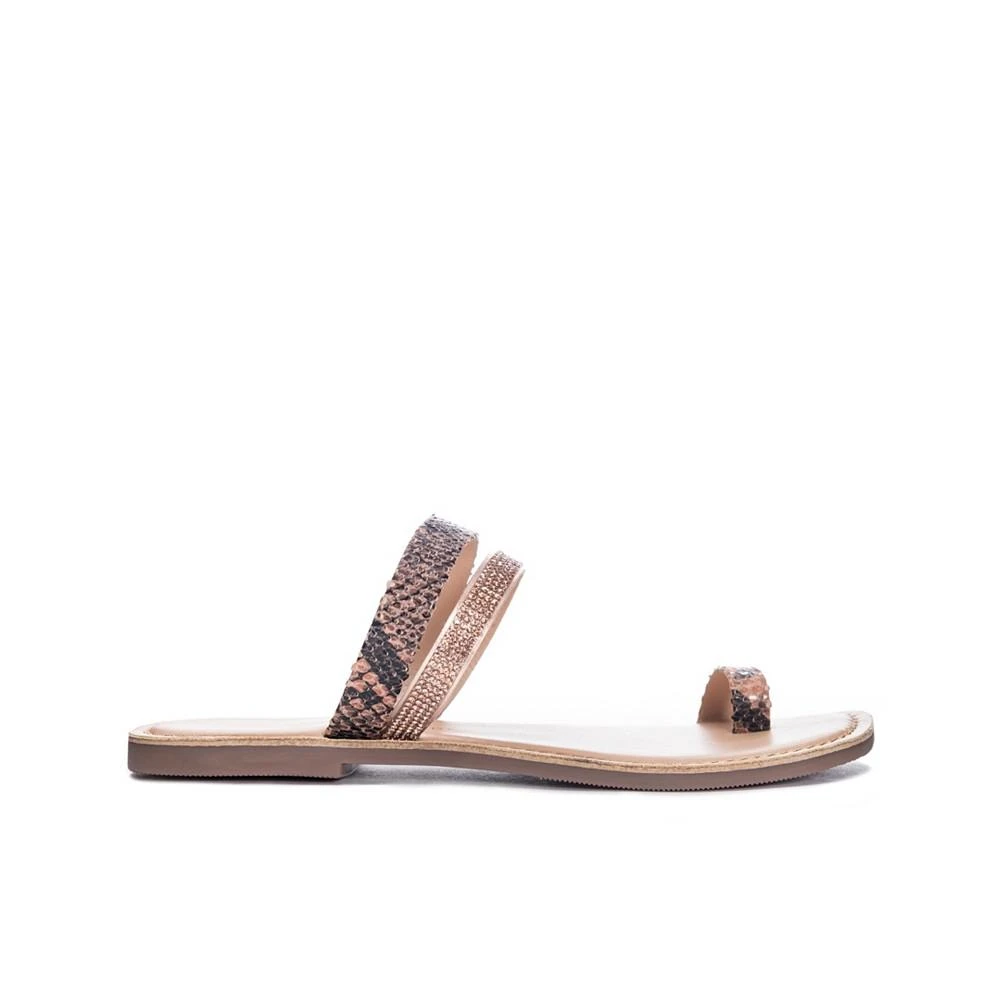 商品Chinese Laundry|Women's Safari Toe Thong Flat Sandal,价格¥268,第2张图片详细描述