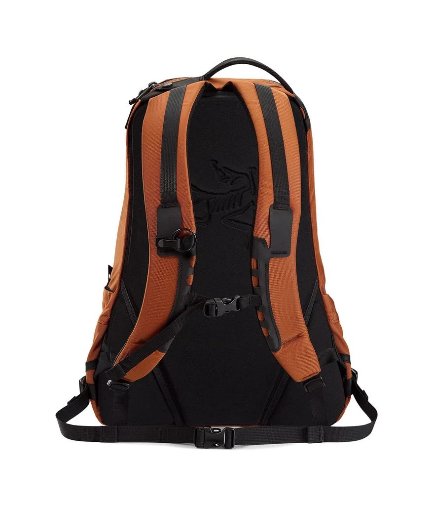 商品Arc'teryx|Arro 16 Backpack,价格¥981,第4张图片详细描述