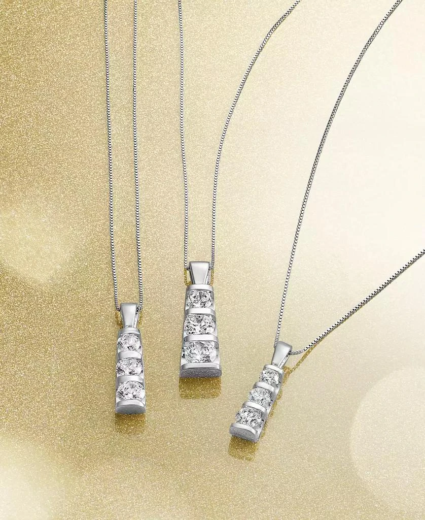 商品Macy's|Diamond Three-Stone Linear Pendant Necklace (3/4 ct. t.w.) in 14k White Gold or 14k Yellow Gold,价格¥34830,第4张图片详细描述