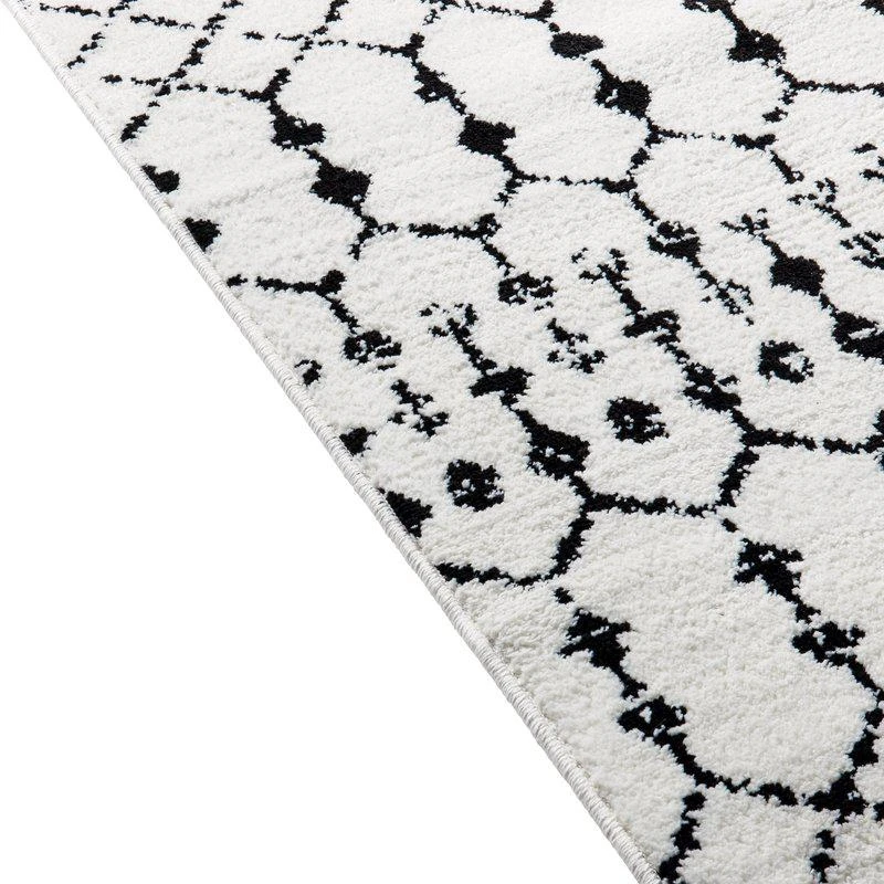 商品Merrick Lane|Ivory Bohemian Low Pile Rug with Black Geometric Design,价格¥262,第2张图片详细描述