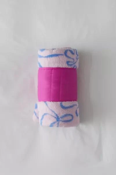 商品Urban Outfitters|Printed Plush Throw Blanket,价格¥76,第5张图片详细描述