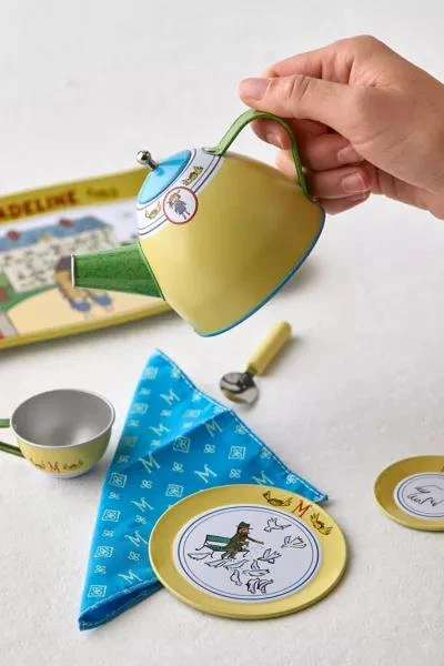 商品Urban Outfitters|Madeline Tin Tea Set,价格¥368,第3张图片详细描述