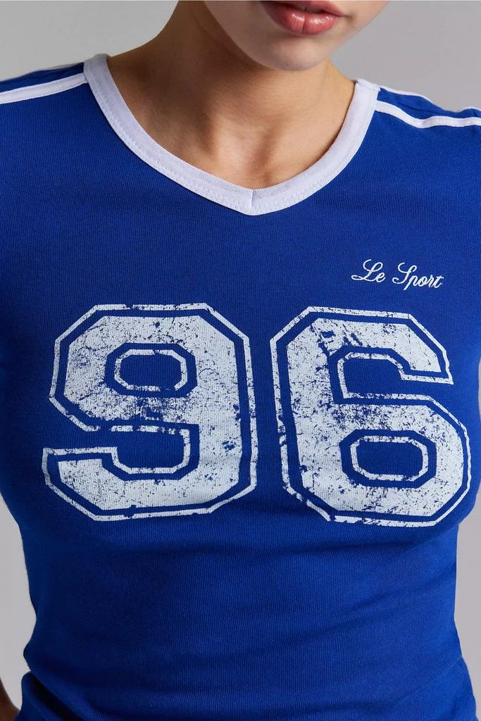 商品Urban Outfitters|Le Sport Graphic Fitted Baby Tee,价格¥158,第2张图片详细描述