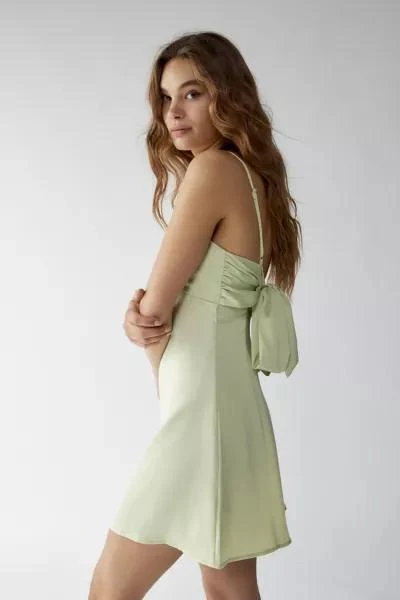 商品Urban Outfitters|UO Bella Bow-Back Mini Dress,价格¥154,第3张图片详细描述