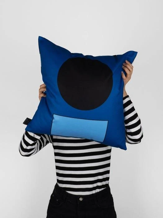 商品DROPDROPDROP|Play A Blue Gambit_Cushion Cover,价格¥491,第2张图片详细描述