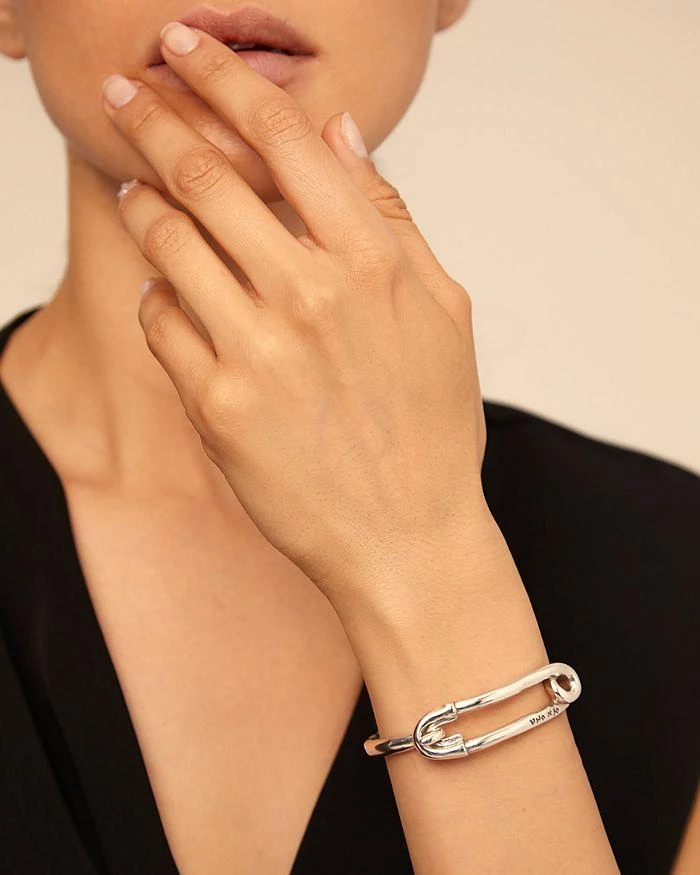 商品Uno de 50|Infinite Safety Pin Bangle Bracelet,价格¥1159,第5张图片详细描述