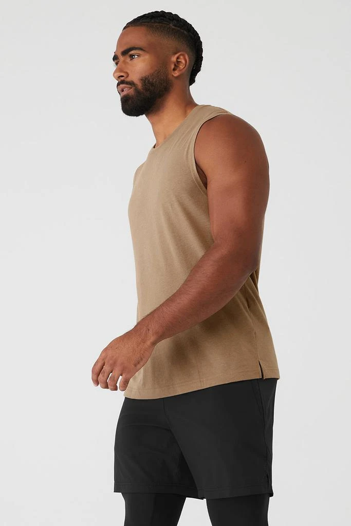 商品Alo|The Triumph Muscle Tank - Gravel,价格¥368,第3张图片详细描述