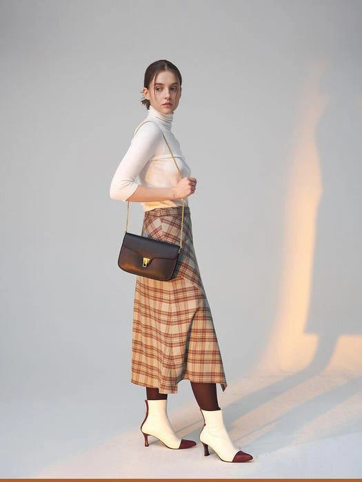 商品Coccinelle|Beat Soft Chain Bag_4 Color,价格¥3072,第3张图片详细描述
