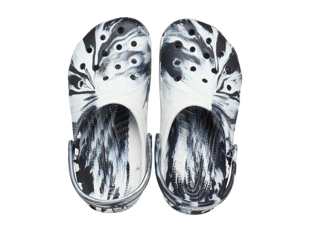 商品Crocs|Classic Marbled Tie-Dye Clog (Little Kid/Big Kid),价格¥150,第2张图片详细描述