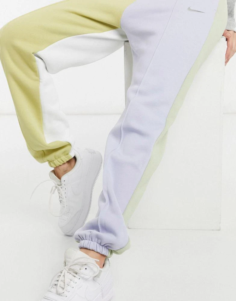 商品NIKE|Nike colour block joggers in blue and green neutrals,价格¥203,第3张图片详细描述