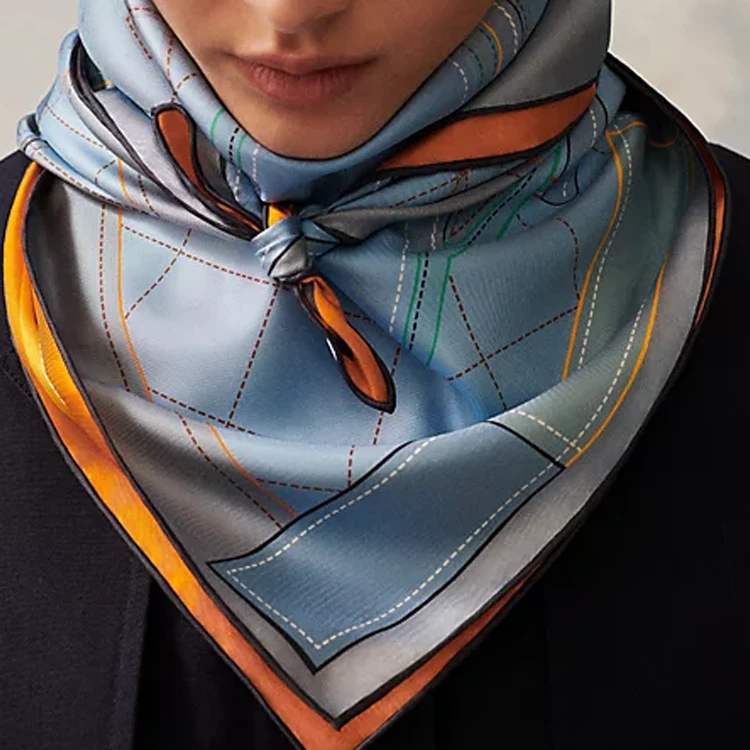 商品[国内直发] Hermes|爱马仕 马鞍垫 卷边斜纹 丝巾 女款 多色,价格¥3897,第5张图片详细描述