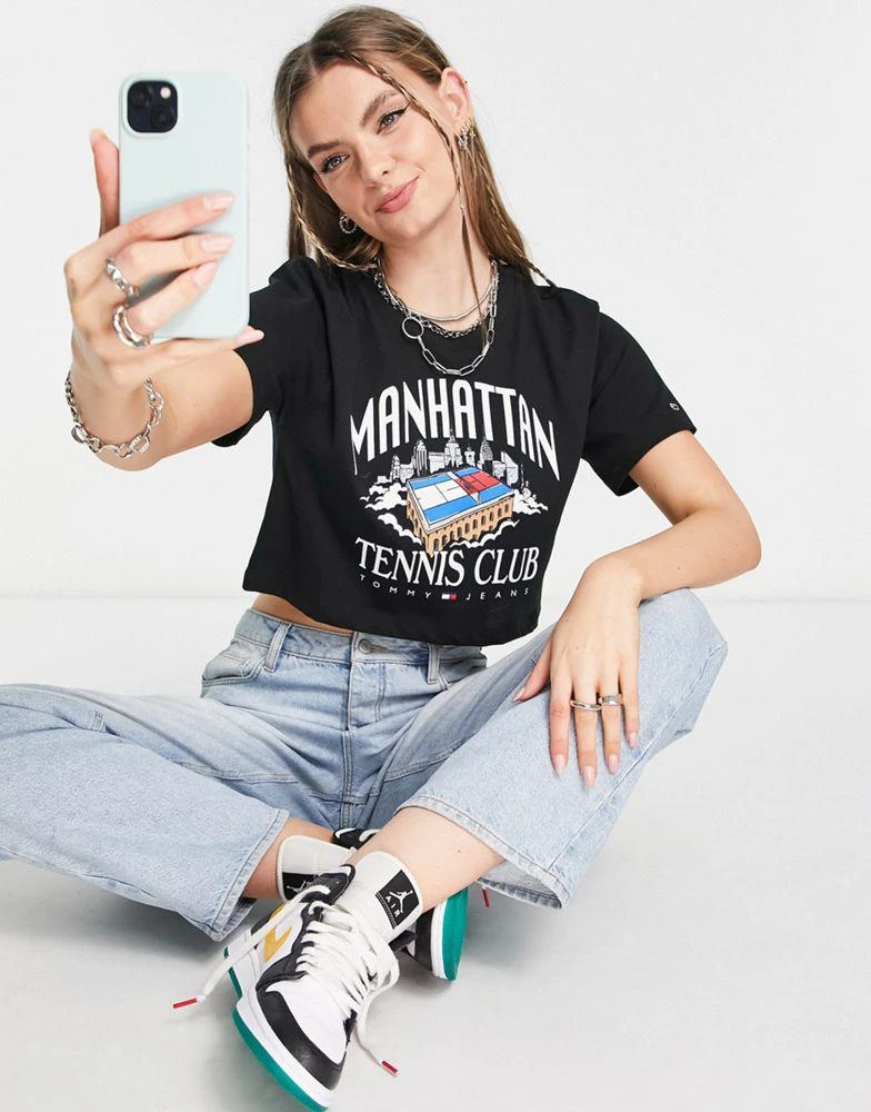 商品Tommy Jeans|Tommy Jeans cotton super crop t-shirt in black - BLACK,价格¥233,第1张图片