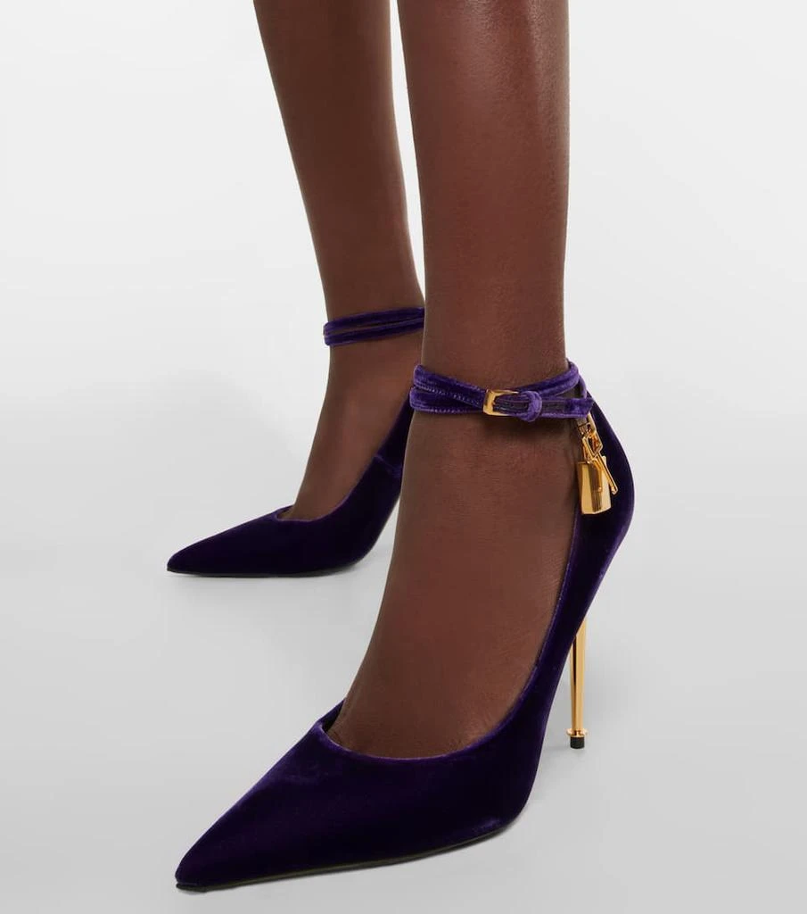 商品Tom Ford|Embellished velvet pumps,价格¥9542,第4张图片详细描述