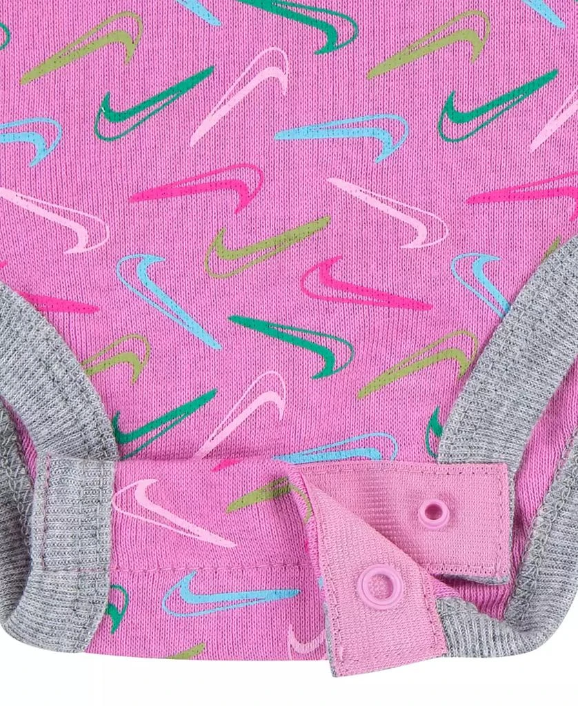 商品NIKE|Newborn Girls Printed Bodysuit, Headband and Bib Set,价格¥198,第3张图片详细描述