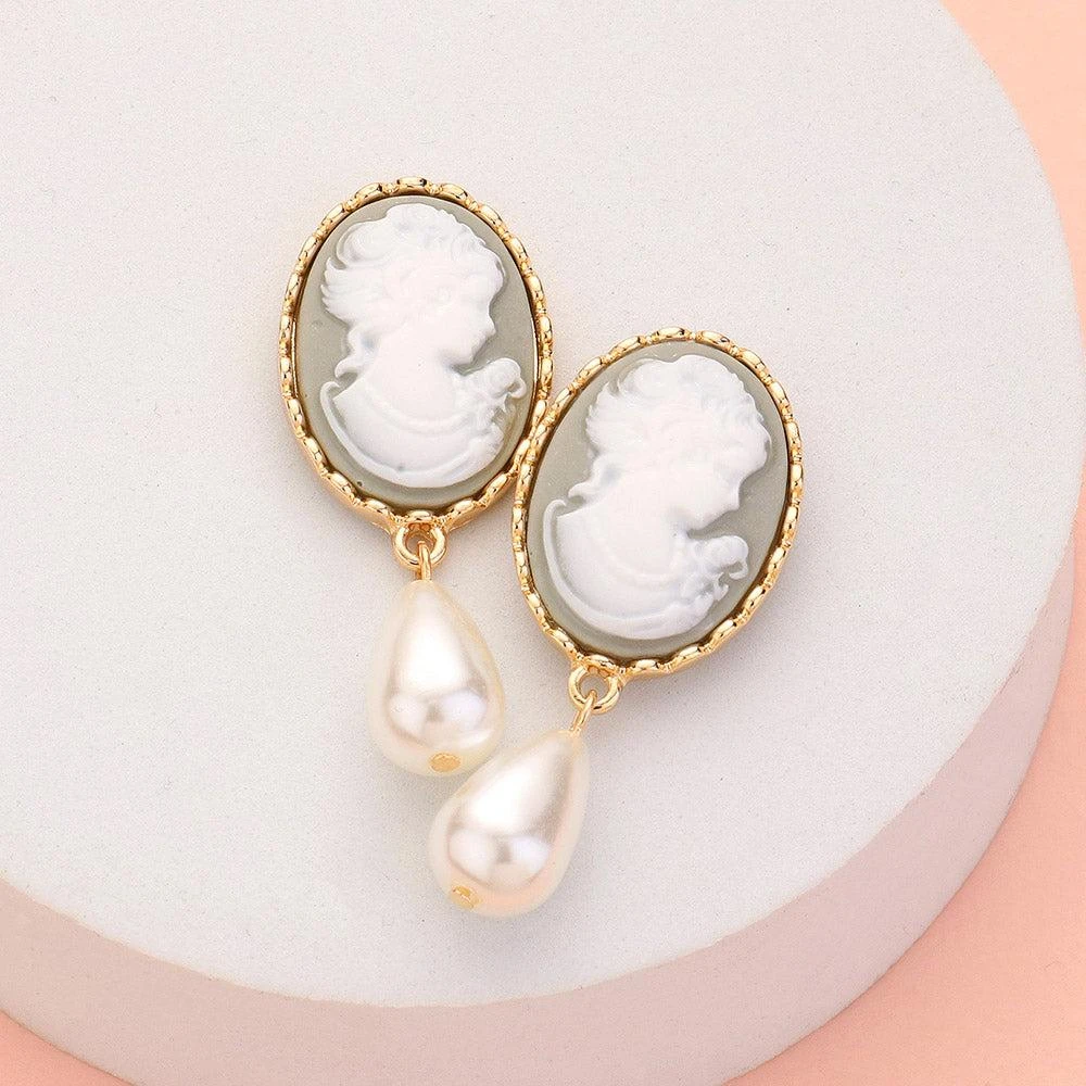 商品FASHNZFAB|Teardrop Pearl Dangle Cameo Earrings - Gray,价格¥195,第1张图片详细描述