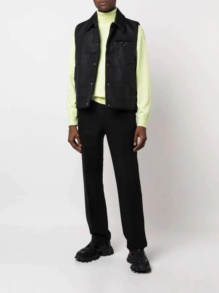 商品Prada|PRADA logo-plaque detail vest,价格¥9968,第2张图片详细描述