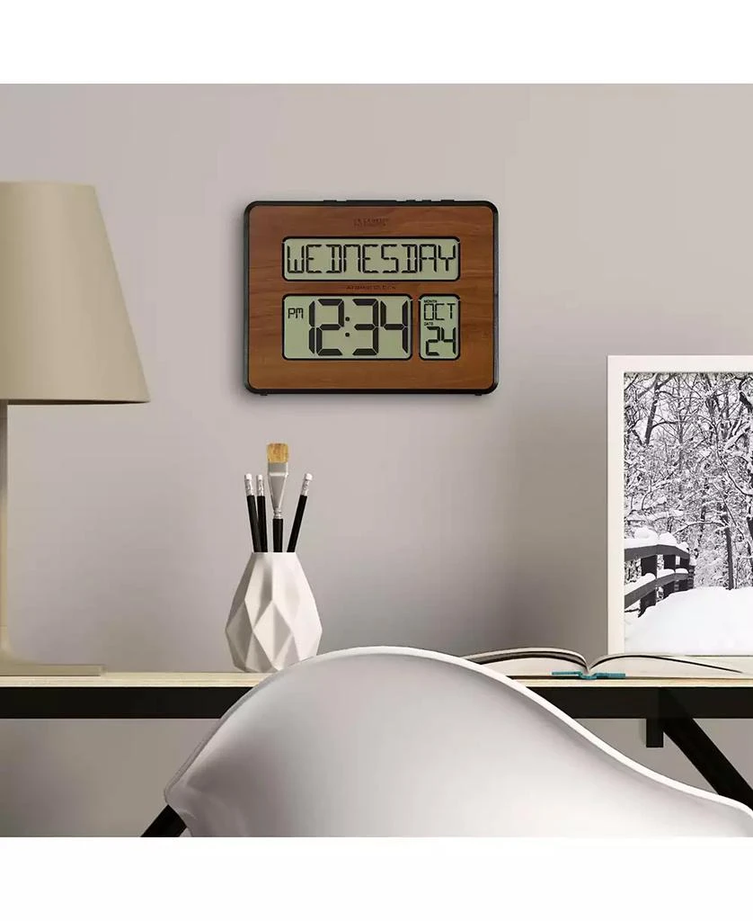 商品La Crosse Technology|Atomic Full Calendar Digital Clock with Extra Large Digits,价格¥358,第3张图片详细描述