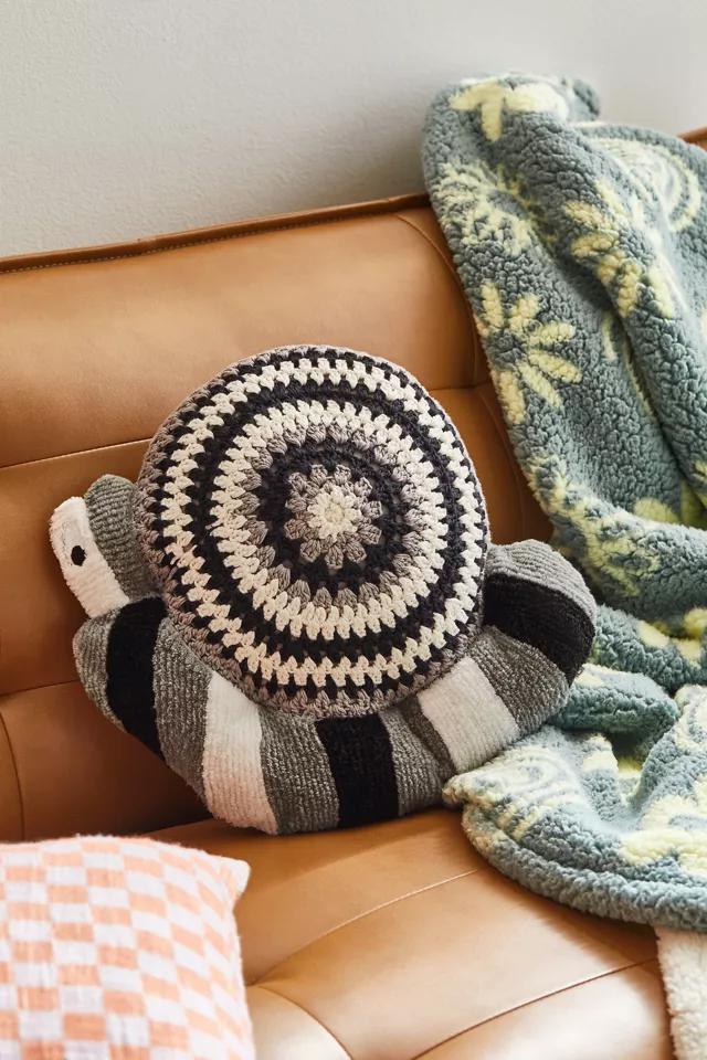 Crochet Snail Throw Pillow商品第1张图片规格展示