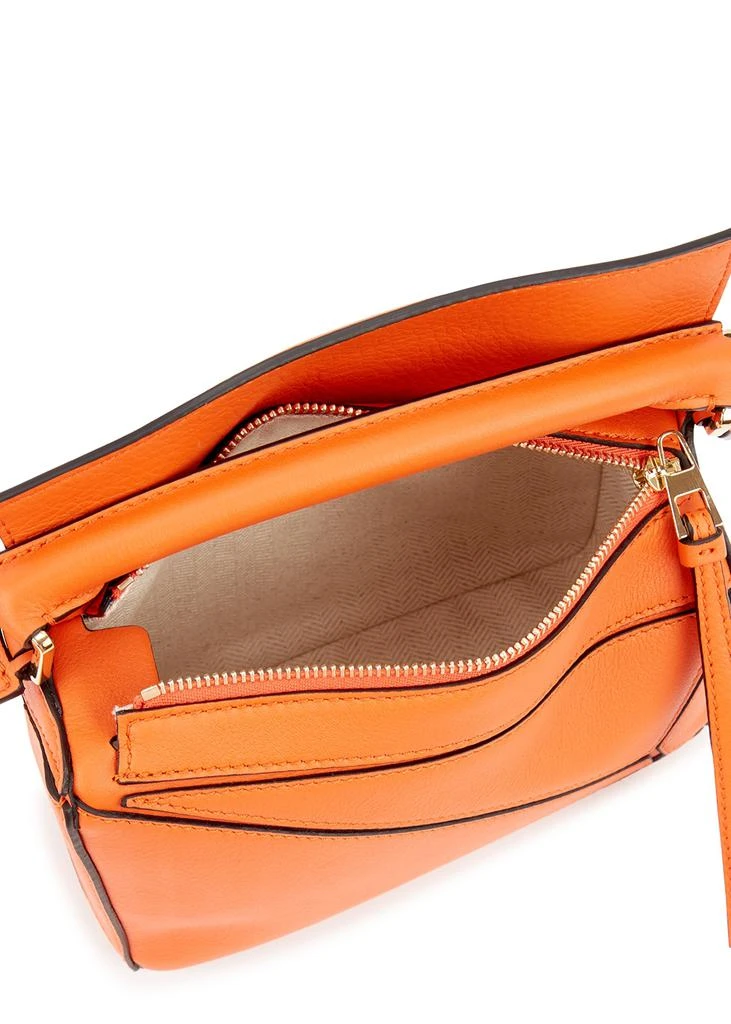 商品Loewe|Puzzle mini orange leather cross-body bag,价格¥11335,第4张图片详细描述