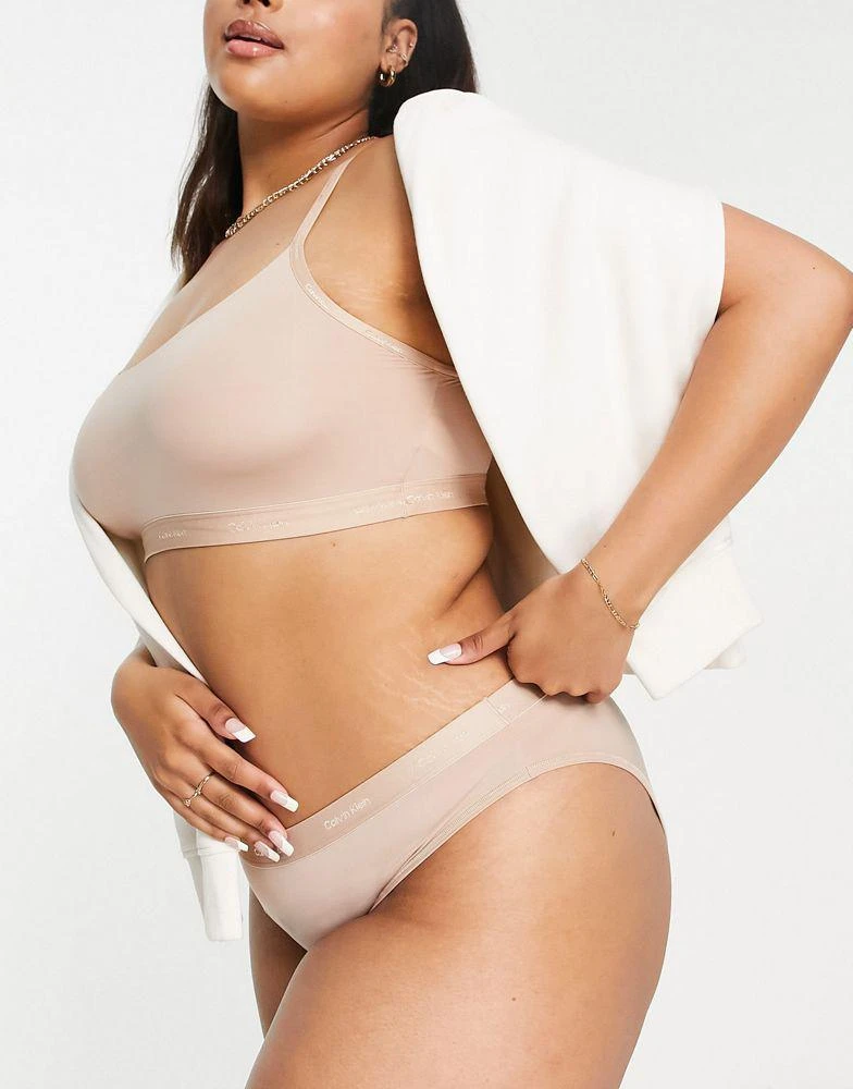 商品Calvin Klein|Calvin Klein Plus Size Form To Body bikini style brief with tonal logo in cedar,价格¥117,第4张图片详细描述