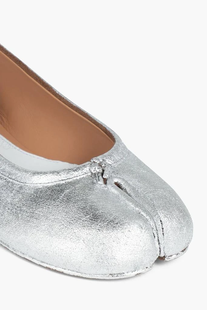 商品MAISON MARGIELA|Tabi split-toe metallic cracked-leather ballet flats,价格¥2560,第4张图片详细描述