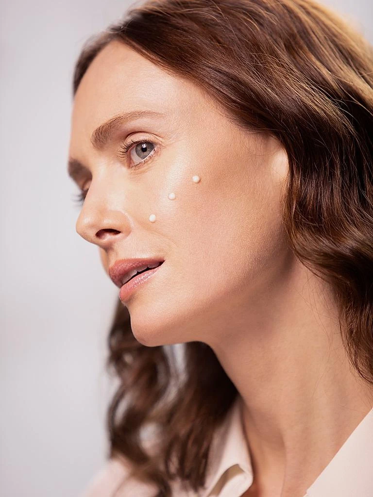 Sisleya L'integral Anti-Age Radiance Anti-Dark Spot Serum 商品