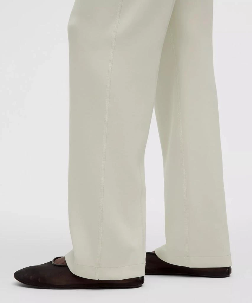 Softstreme High-Rise Straight-Leg Pant *Regular 商品