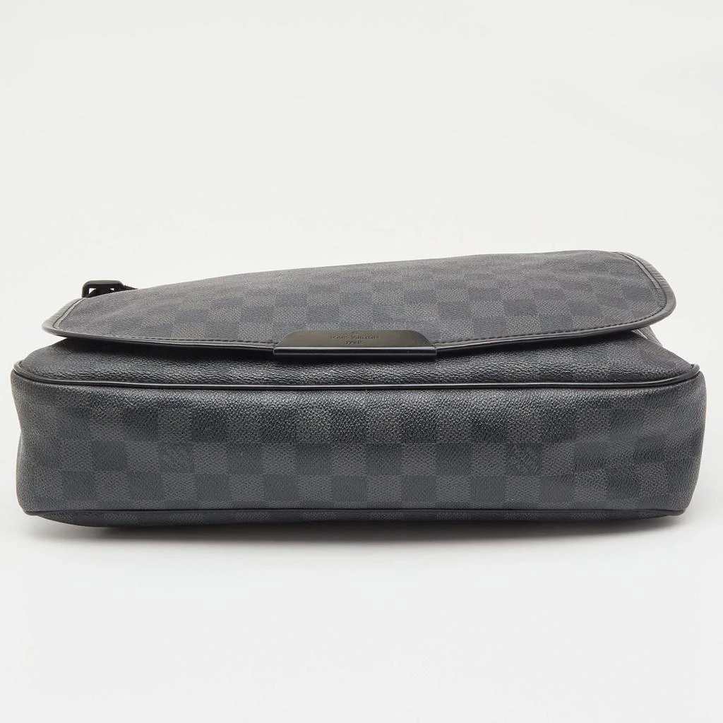 Louis Vuitton Damier Graphite Canvas District MM Bag 商品