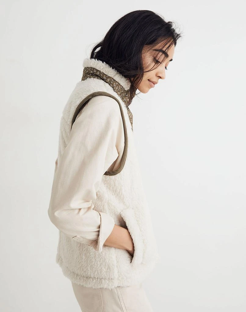 商品Madewell|(Re)sourced Faux-Shearling Vest in Colorblock,价格¥555,第2张图片详细描述