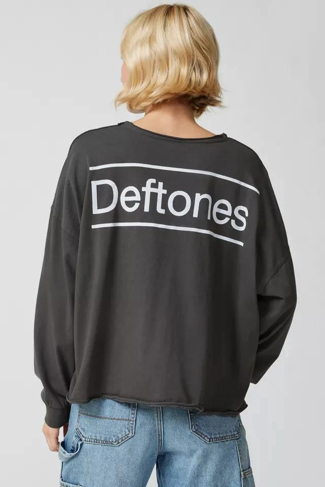 商品Urban Outfitters|Deftones Boxy Cropped Long Sleeve Tee,价格¥227,第3张图片详细描述