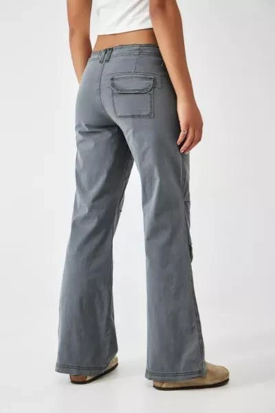 商品BDG|BDG Grey Candice Flare Cargo Pant,价格¥598,第4张图片详细描述