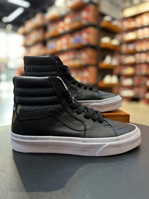 商品Vans|【韩国直邮|包邮包税】万斯[VANS] Sk8-Hi # Divine # 男女共用 运动鞋 # black/true white (VN0A7Q5NB6L),价格¥264,第1张图片