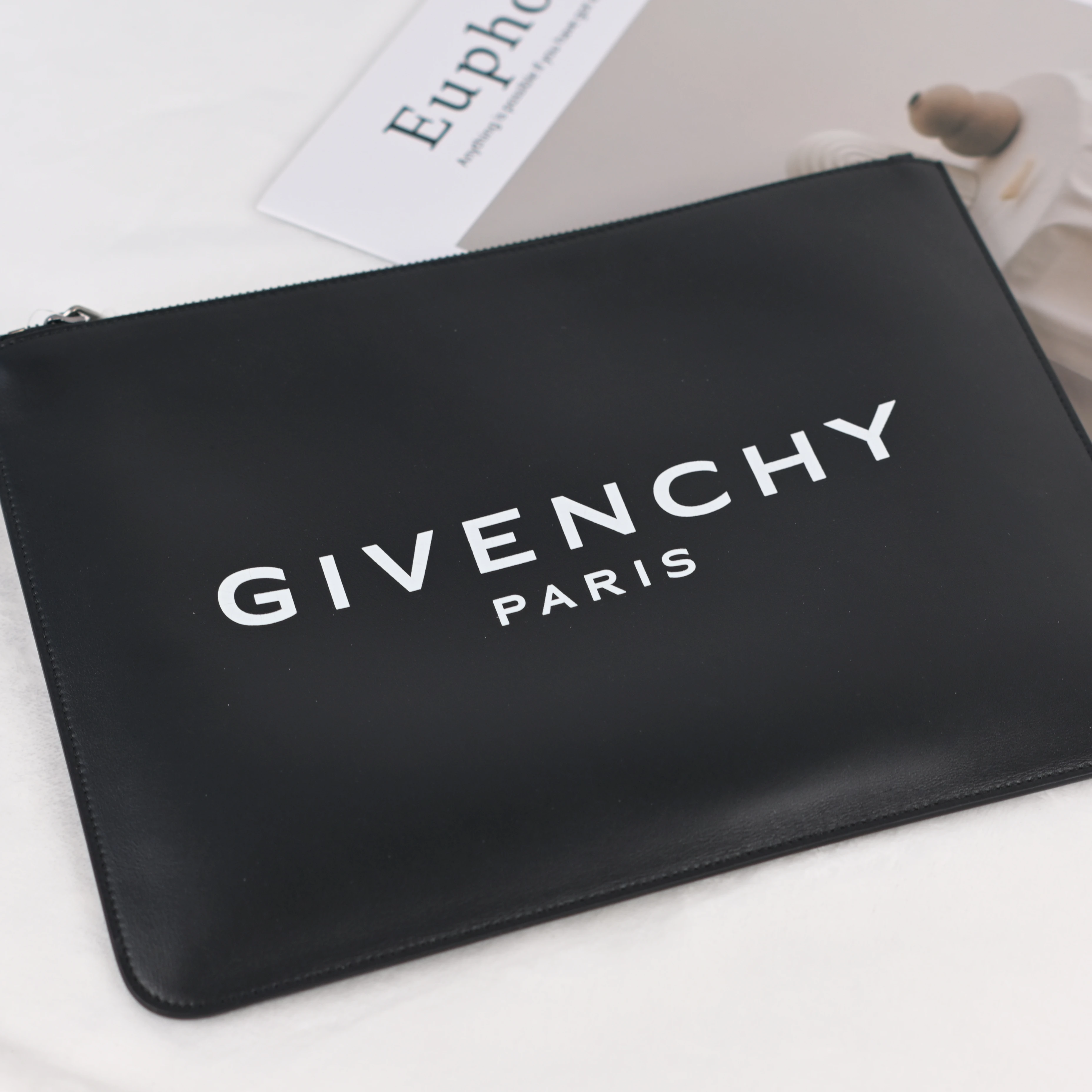 GIVENCHY 黑色男士手拿包 BK600JK0AC-001 商品