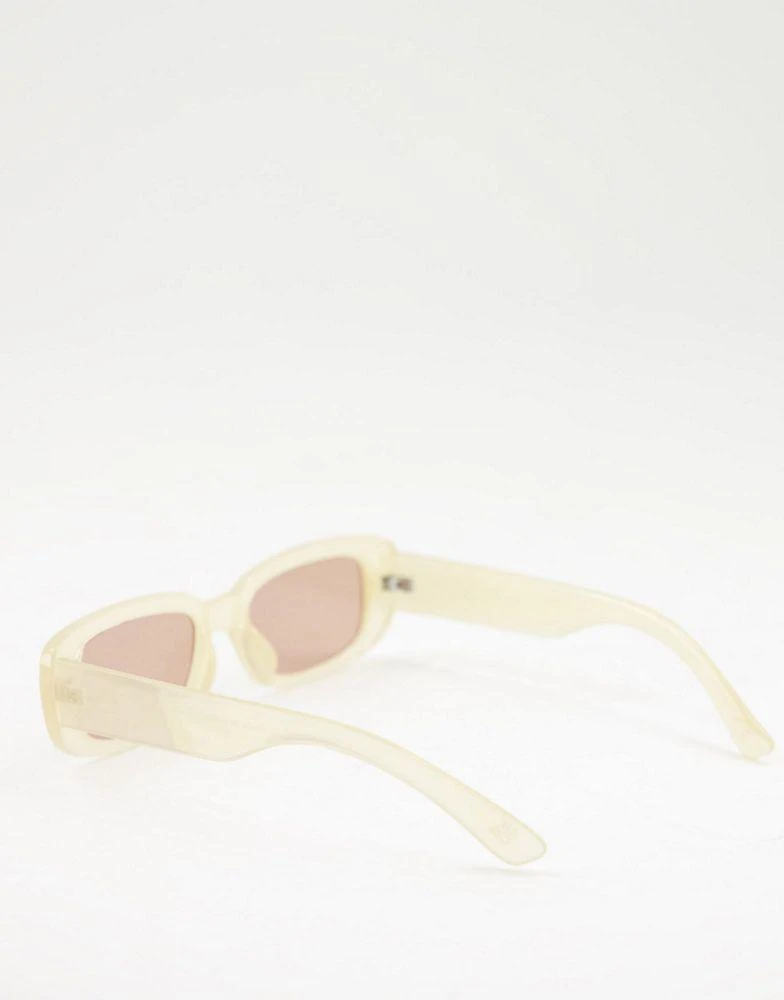 商品ASOS|ASOS DESIGN mid rectangle sunglasses in yellow with tinted lens,价格¥67,第2张图片详细描述