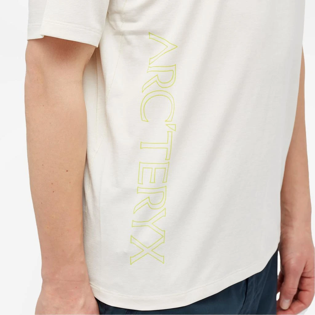 商品Arc'teryx|Arc'teryx Cormac Downword T-Shirt,价格¥613,第5张图片详细描述