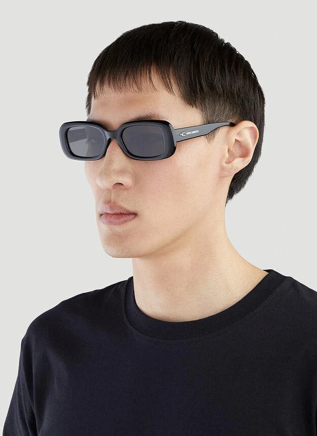 商品GENTLE MONSTER|Bliss 01 Sunglasses in Black,价格¥2406,第2张图片详细描述