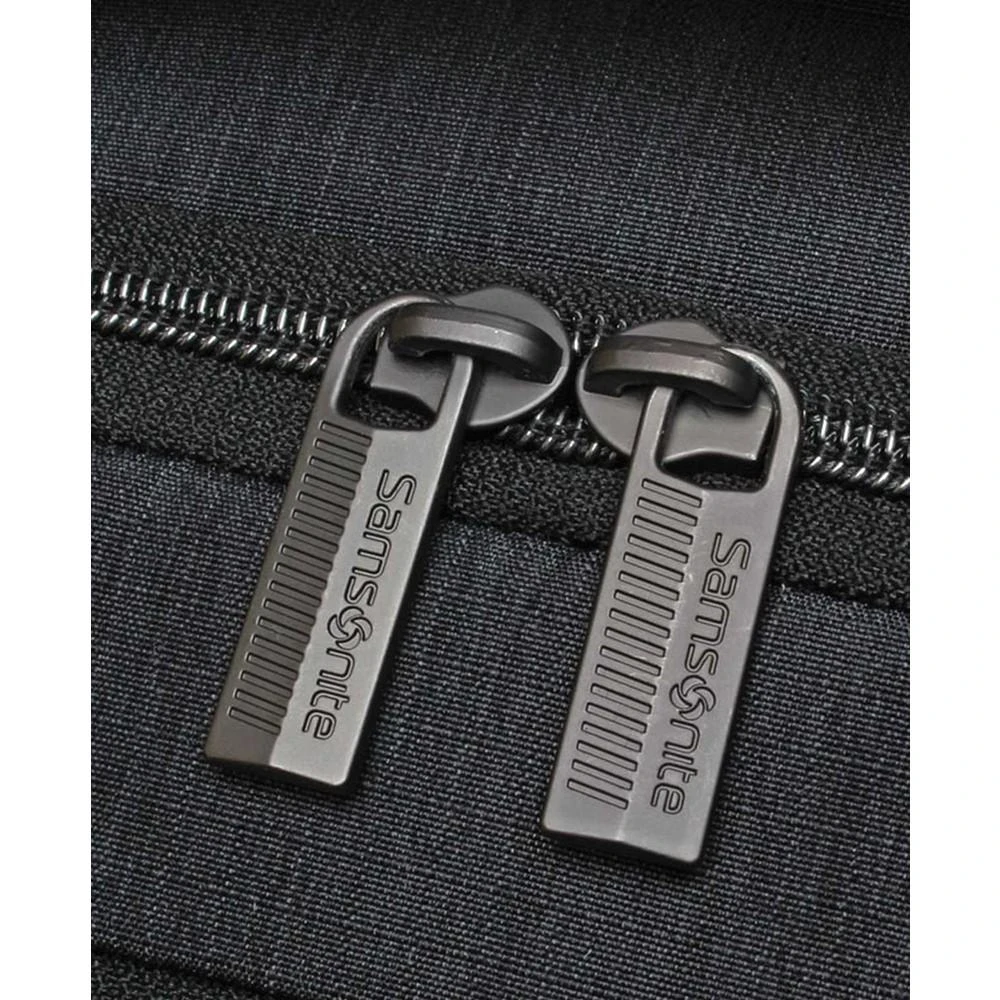 商品Samsonite|Modern Utility 18" Double Shot Backpack,价格¥957,第5张图片详细描述
