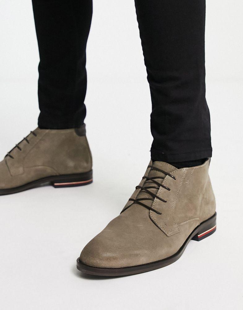 商品Tommy Hilfiger|Tommy Hilfiger signature suede boots in brown,价格¥1291,第5张图片详细描述