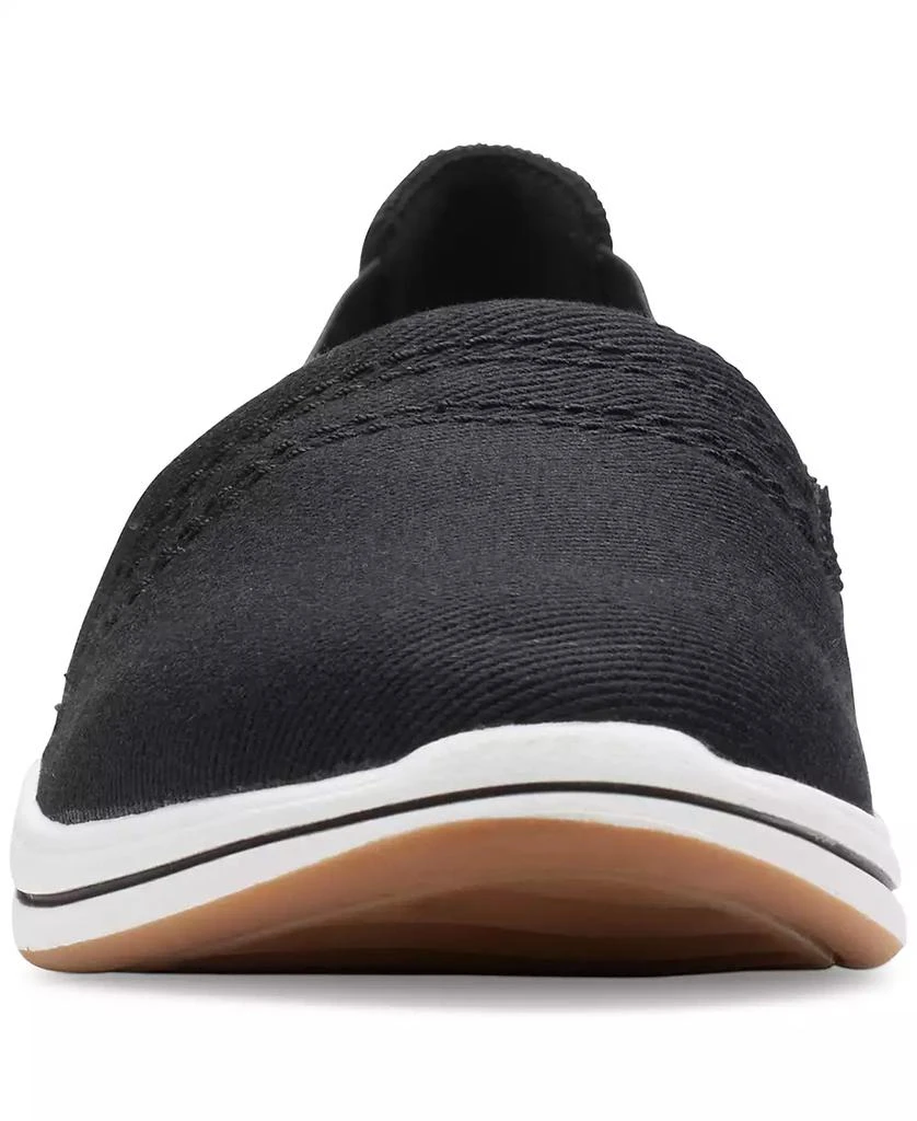 商品Clarks|Women's Cloudsteppers Breeze Step II Slip On Sneakers,价格¥537,第3张图片详细描述