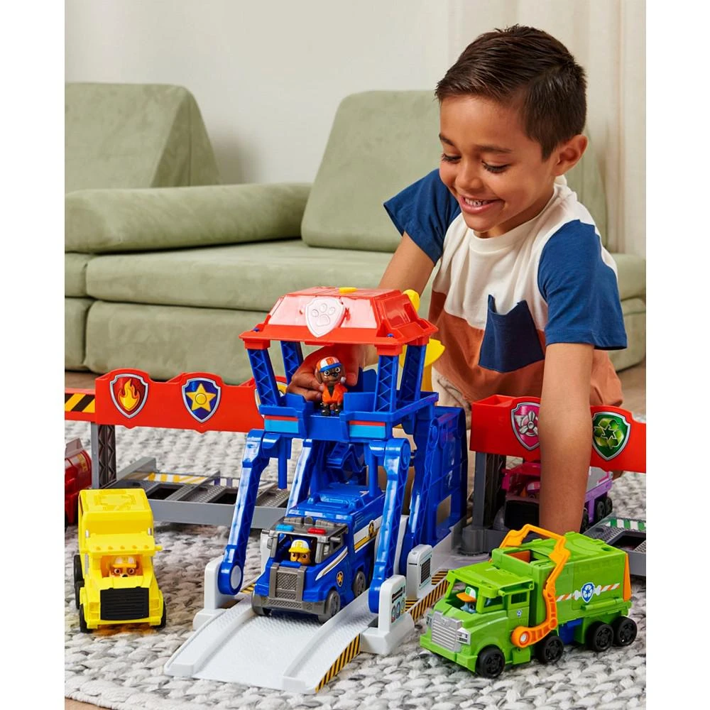 Big Truck Pups, Truck Stop Wide Transforming Playset 商品