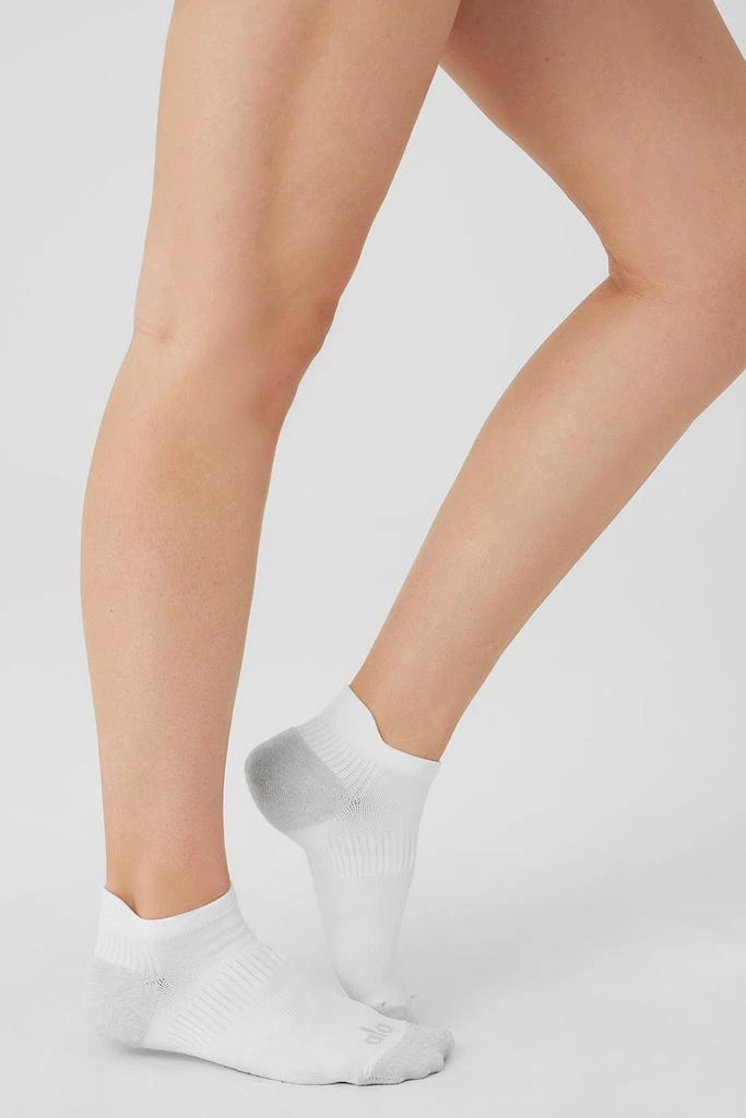 商品Alo|Women's Performance Tab Sock - White/Dove Grey,价格¥135,第3张图片详细描述
